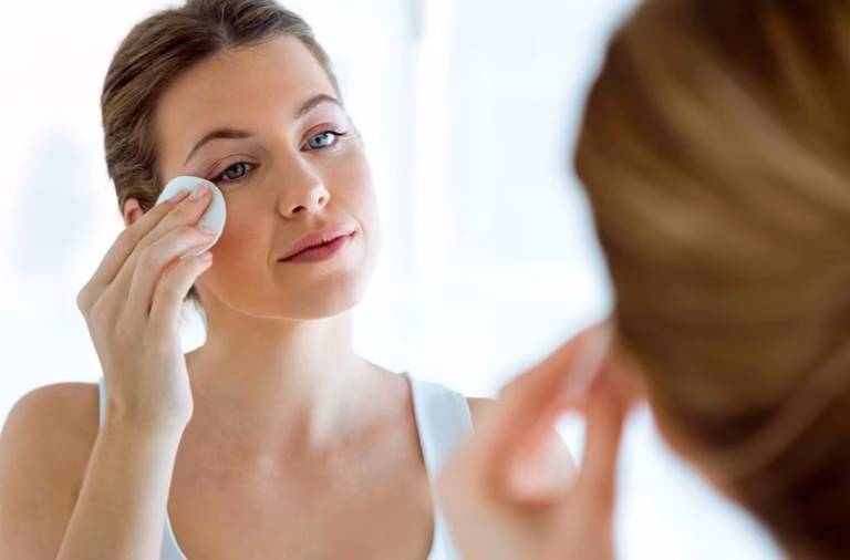 Maquillage naturel pour peau mature : astuces et conseils pour un teint éclatant